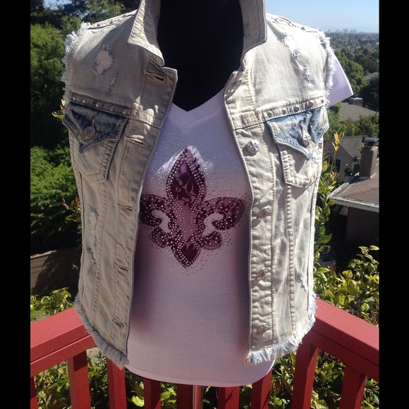 sweet  possibilities with this jean jacket✝️ - Picture 3 of 4